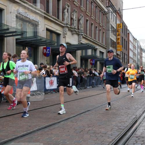 13.09.2026 - 21. swb-Marathon Bremen Strokosch-Dieckow http://msf.ph/oto/10364841 13.09.2026 13:37:19 Ziel 270, 391, 448, 581, 3323, 3804, 4155, 4159, 4300, 4433, 4628, 5624, 5738, 5783, 5784, 6032, 6596, 6795, 6804, 6911, 7003, 7074, 7540, 7635, 7985, 8010, 8315, 8316, 8380, 8439, 8553, 8674, 8748, 9099, 9441, 10062, 10106, 270, 391, 869, 950, 1180, 1285, 1854, 1991, 2241, 2531, 2930, 3333, 3627, 3732, 3823, 3894, 3909, 4261, 4410, 4448, 4932, 4947, 5388, 5547, 5577, 5612, 5738, 5791, 6046, 6056, 6431, 6629, 6904, 6947, 6961, 7006, 7571, 8268, 8443, 9701 meine-sportfotos.de