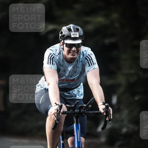 13.09.2026 - Stadtparktriathlon H.Heesch http://msf.ph/oto/10364850 13.09.2026 11:21:43 Radfahren 605, 614, 700 meine-sportfotos.de