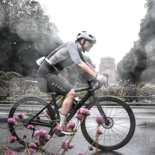 13.09.2026 - Stadtparktriathlon H.Heesch http://msf.ph/oto/10364880 13.09.2026 12:38:07 Radfahren 949, 1072, 1108, 1254 meine-sportfotos.de