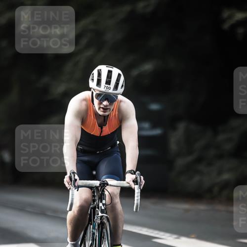 13.09.2026 - Stadtparktriathlon H.Heesch http://msf.ph/oto/10364890 13.09.2026 11:21:47 Radfahren 605, 614, 622, 700 meine-sportfotos.de