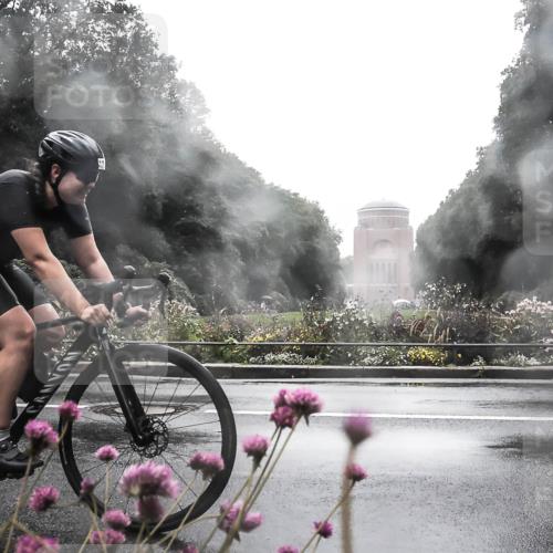 13.09.2026 - Stadtparktriathlon H.Heesch http://msf.ph/oto/10364892 13.09.2026 12:38:12 Radfahren 1123, 1179 meine-sportfotos.de