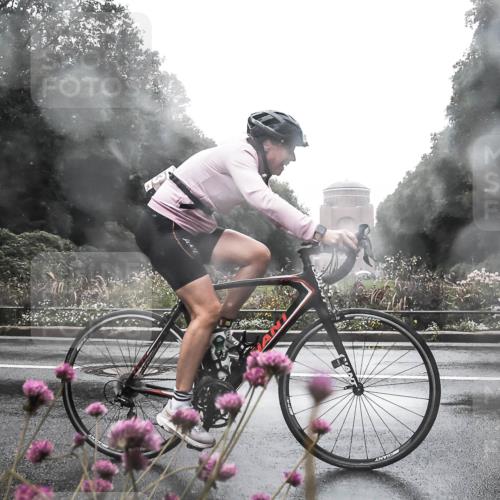13.09.2026 - Stadtparktriathlon H.Heesch http://msf.ph/oto/10364901 13.09.2026 12:38:14 Radfahren 1123, 1179 meine-sportfotos.de
