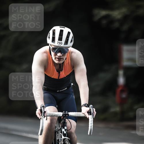 13.09.2026 - Stadtparktriathlon H.Heesch http://msf.ph/oto/10364908 13.09.2026 11:21:48 Radfahren 605, 614, 622, 700 meine-sportfotos.de