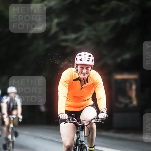 13.09.2026 - Stadtparktriathlon H.Heesch http://msf.ph/oto/10364915 13.09.2026 13:13:09 Radfahren 1192, 1316, 1339, 1386, 1402 meine-sportfotos.de