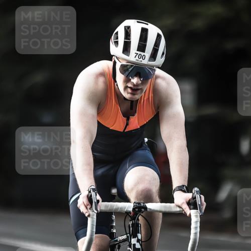 13.09.2026 - Stadtparktriathlon H.Heesch http://msf.ph/oto/10364920 13.09.2026 11:21:48 Radfahren 605, 614, 622, 700 meine-sportfotos.de
