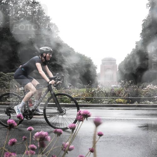 13.09.2026 - Stadtparktriathlon H.Heesch http://msf.ph/oto/10364930 13.09.2026 12:38:26 Radfahren 950, 959, 1097, 1128, 1164, 1193, 1194, 1204 meine-sportfotos.de