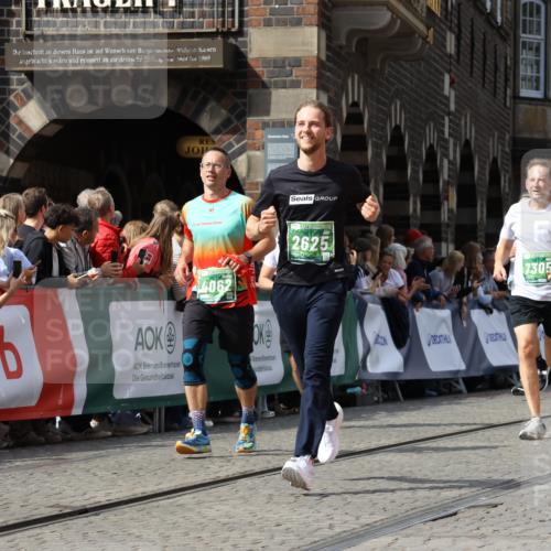 13.09.2026 - 21. swb-Marathon Bremen Strokosch-Dieckow http://msf.ph/oto/10364945 13.09.2026 13:35:18 Ziel 489, 1210, 2413, 2430, 2492, 2525, 2561, 2755, 3063, 3181, 3217, 3353, 3768, 4487, 5125, 5415, 5647, 5684, 6085, 6391, 6403, 6627, 6655, 6756, 7123, 7405, 7443, 7462, 7750, 8155, 8515, 8623, 9038, 9216, 9820, 13017, 13018, 13051, 13060, 13180, 1150, 2041, 2090, 2318, 2356, 2866, 3055, 3621, 4062, 4326, 5661, 6315, 6418, 6837, 7285, 7305, 7377, 8401, 8530, 8773, 8915, 9845, 9887 meine-sportfotos.de