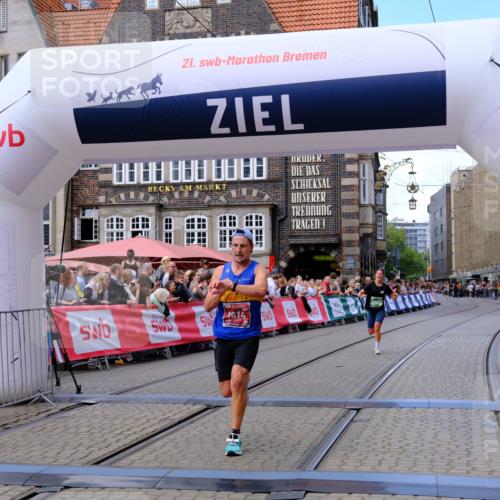 13.09.2026 - 21. swb-Marathon Bremen Tim E. http://msf.ph/oto/10364949 13.09.2026 13:02:35 Ziel 9583 meine-sportfotos.de