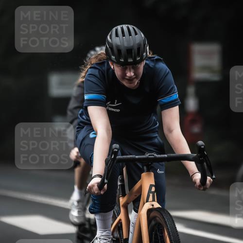 13.09.2026 - Stadtparktriathlon H.Heesch http://msf.ph/oto/10364956 13.09.2026 10:11:30 Radfahren 253, 271, 273, 296, 324, 343 meine-sportfotos.de