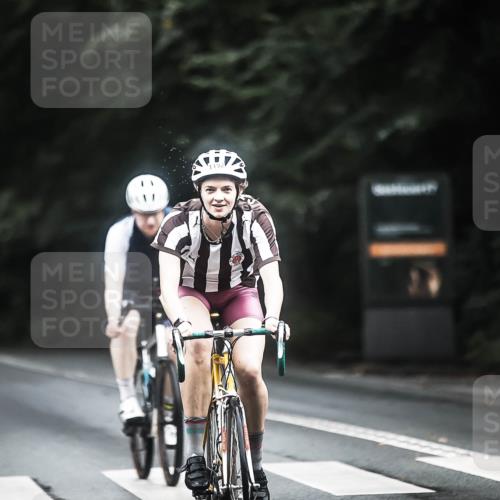 13.09.2026 - Stadtparktriathlon H.Heesch http://msf.ph/oto/10364958 13.09.2026 13:13:10 Radfahren 1192, 1316, 1386, 1402 meine-sportfotos.de