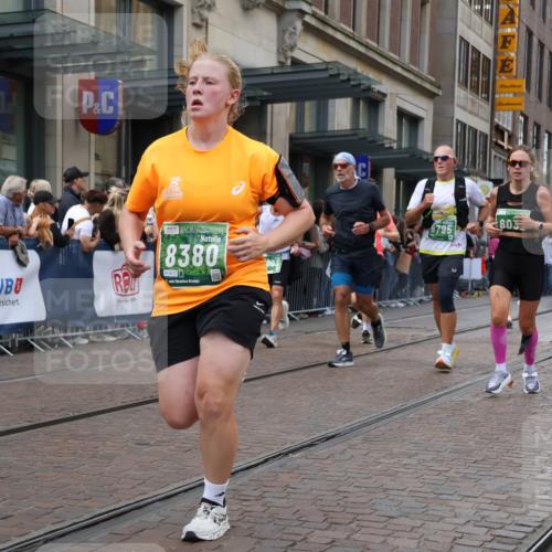 13.09.2026 - 21. swb-Marathon Bremen Strokosch-Dieckow http://msf.ph/oto/10364961 13.09.2026 13:37:21 Ziel 448, 581, 3323, 3804, 4155, 4159, 4300, 4433, 4628, 5624, 5783, 5784, 6032, 6596, 6795, 6804, 6911, 7003, 7074, 7540, 7635, 7815, 7985, 8010, 8204, 8315, 8316, 8380, 8439, 8553, 8674, 9099, 9441, 9481, 9774, 10062, 10106, 270, 391, 869, 950, 1180, 1285, 1854, 1991, 2531, 2930, 3333, 3627, 3732, 3823, 3894, 3909, 4410, 4448, 4932, 4947, 5388, 5547, 5577, 5612, 5738, 5791, 6046, 6431, 6629, 6904, 6947, 6961, 7006, 7571, 8268, 8443, 9701 meine-sportfotos.de