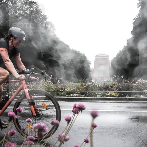 13.09.2026 - Stadtparktriathlon H.Heesch http://msf.ph/oto/10364974 13.09.2026 12:38:34 Radfahren 1105, 1133, 1282 meine-sportfotos.de