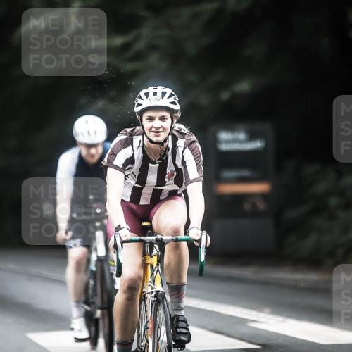 13.09.2026 - Stadtparktriathlon H.Heesch http://msf.ph/oto/10364975 13.09.2026 13:13:11 Radfahren 1192, 1316, 1323, 1386, 1402 meine-sportfotos.de