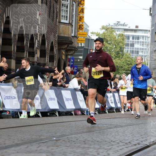 13.09.2026 - 21. swb-Marathon Bremen Strokosch-Dieckow http://msf.ph/oto/10364987 13.09.2026 10:59:47 Ziel 10147, 10377, 10492, 10745, 10922, 11151, 11207, 11500, 11519, 11594, 11873, 12267, 12295, 12481, 12537, 10175, 10236, 10691, 10867, 11054, 11071, 11158, 11159, 11160, 11250, 11259, 11427, 11445, 11453, 11528, 11637, 11879, 11904, 12238, 12239, 12242, 12243, 12388 meine-sportfotos.de