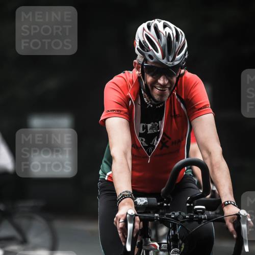 13.09.2026 - Stadtparktriathlon H.Heesch http://msf.ph/oto/10365003 13.09.2026 10:11:32 Radfahren 253, 271, 273, 296, 324 meine-sportfotos.de