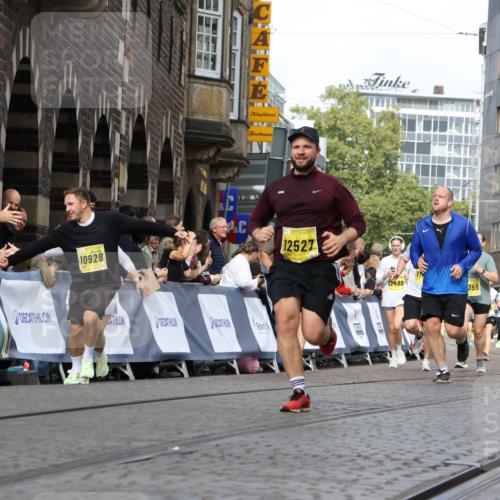 13.09.2026 - 21. swb-Marathon Bremen Strokosch-Dieckow http://msf.ph/oto/10365017 13.09.2026 10:59:48 Ziel 10147, 10377, 10745, 10922, 11151, 11207, 11500, 11519, 11594, 11873, 12267, 12295, 12481, 12527, 12537, 10175, 10691, 10867, 11054, 11071, 11158, 11159, 11160, 11250, 11259, 11427, 11445, 11453, 11528, 11637, 11879, 11904, 12123, 12238, 12239, 12242, 12243, 12274, 12388 meine-sportfotos.de