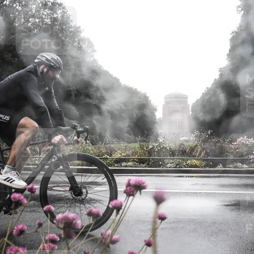 13.09.2026 - Stadtparktriathlon H.Heesch http://msf.ph/oto/10365062 13.09.2026 12:39:09 Radfahren 1111, 1250 meine-sportfotos.de