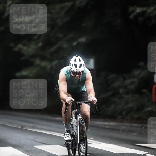 13.09.2026 - Stadtparktriathlon H.Heesch http://msf.ph/oto/10365065 13.09.2026 13:13:17 Radfahren 1323, 1377, 1386, 1402, 1420 meine-sportfotos.de