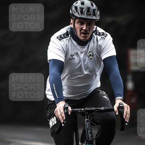 13.09.2026 - Stadtparktriathlon H.Heesch http://msf.ph/oto/10365080 13.09.2026 10:11:41 Radfahren 223, 258, 311, 331 meine-sportfotos.de