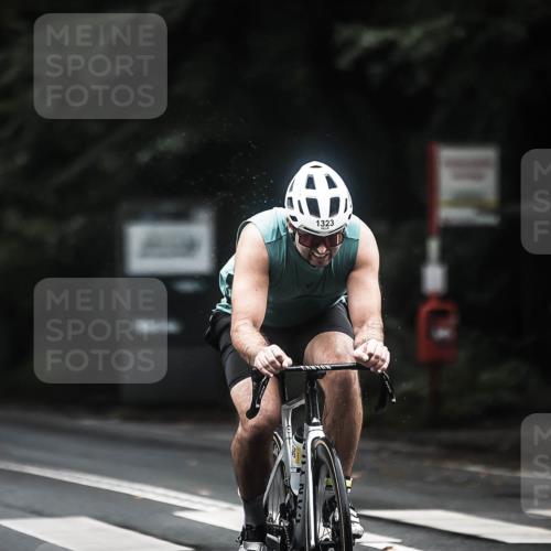 13.09.2026 - Stadtparktriathlon H.Heesch http://msf.ph/oto/10365088 13.09.2026 13:13:17 Radfahren 1323, 1377, 1386, 1402, 1420 meine-sportfotos.de