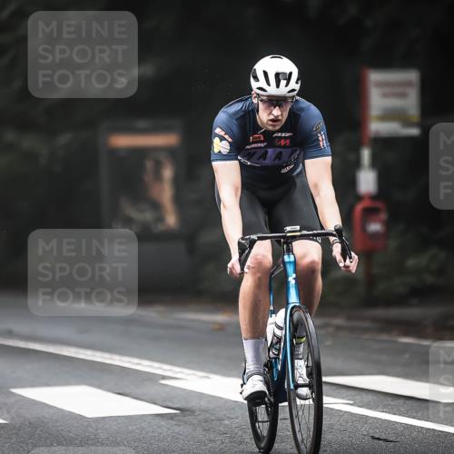 13.09.2026 - Stadtparktriathlon H.Heesch http://msf.ph/oto/10365092 13.09.2026 10:11:45 Radfahren 223, 258, 311, 331 meine-sportfotos.de