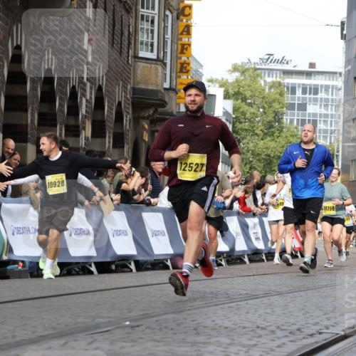 13.09.2026 - 21. swb-Marathon Bremen Strokosch-Dieckow http://msf.ph/oto/10365098 13.09.2026 10:59:48 Ziel 10147, 10377, 10745, 10922, 11151, 11207, 11500, 11519, 11594, 11873, 12267, 12295, 12481, 12527, 12537, 10175, 10691, 10867, 11054, 11071, 11158, 11159, 11160, 11250, 11259, 11427, 11445, 11453, 11528, 11637, 11879, 11904, 12123, 12238, 12239, 12242, 12243, 12274, 12388 meine-sportfotos.de