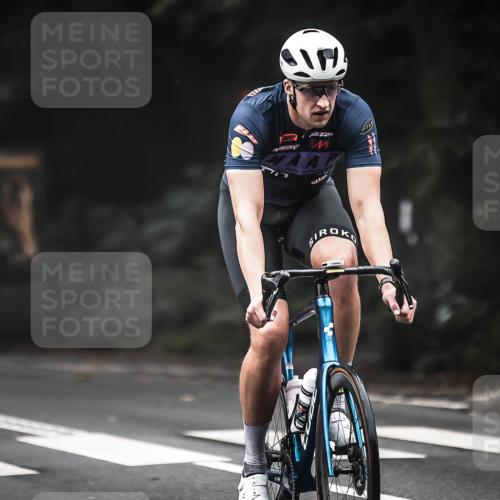 13.09.2026 - Stadtparktriathlon H.Heesch http://msf.ph/oto/10365107 13.09.2026 10:11:45 Radfahren 223, 258, 311, 331 meine-sportfotos.de