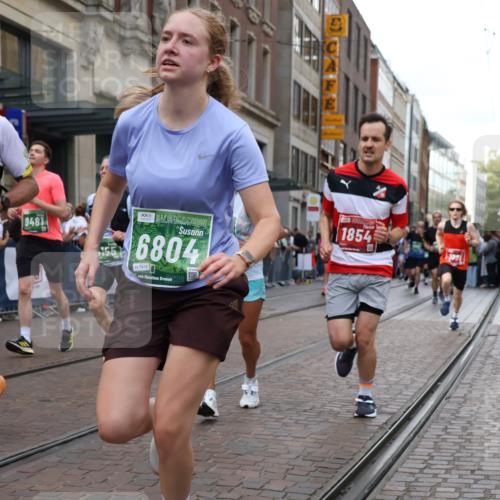 13.09.2026 - 21. swb-Marathon Bremen Strokosch-Dieckow http://msf.ph/oto/10365112 13.09.2026 13:37:23 Ziel 581, 3323, 3804, 4155, 4159, 4300, 4433, 5624, 5783, 5784, 6032, 6083, 6596, 6795, 6804, 6911, 7003, 7074, 7540, 7635, 7815, 7985, 8010, 8204, 8315, 8316, 8380, 8440, 8674, 8972, 9099, 9441, 9481, 9774, 10062, 10106, 13228, 270, 391, 448, 869, 950, 1180, 1854, 1991, 2531, 3333, 3627, 3732, 3823, 3894, 4448, 4628, 4932, 4947, 5388, 5547, 5577, 5612, 5738, 5791, 6046, 6629, 6904, 6947, 6961, 7006, 7571, 8268, 8443, 9701 meine-sportfotos.de