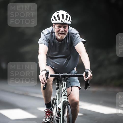 13.09.2026 - Stadtparktriathlon H.Heesch http://msf.ph/oto/10365132 13.09.2026 10:11:47 Radfahren 223, 258, 311, 326, 331 meine-sportfotos.de