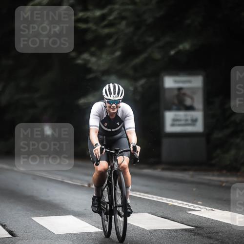 13.09.2026 - Stadtparktriathlon H.Heesch http://msf.ph/oto/10365140 13.09.2026 13:13:21 Radfahren 1276, 1322, 1323, 1377, 1386, 1420 meine-sportfotos.de