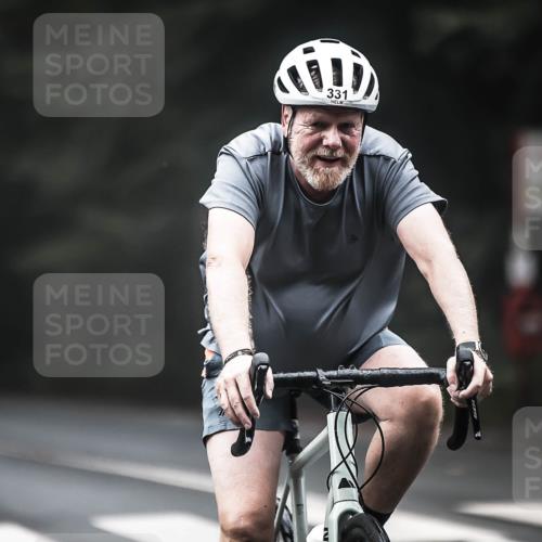 13.09.2026 - Stadtparktriathlon H.Heesch http://msf.ph/oto/10365142 13.09.2026 10:11:48 Radfahren 258, 311, 326, 331 meine-sportfotos.de