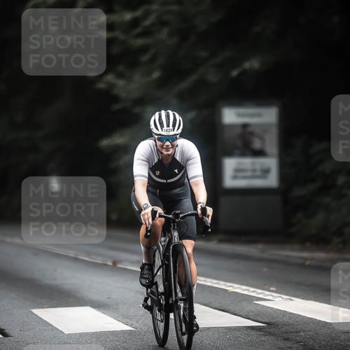 13.09.2026 - Stadtparktriathlon H.Heesch http://msf.ph/oto/10365151 13.09.2026 13:13:21 Radfahren 1276, 1322, 1323, 1377, 1386, 1420 meine-sportfotos.de