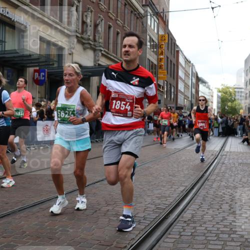 13.09.2026 - 21. swb-Marathon Bremen Strokosch-Dieckow http://msf.ph/oto/10365159 13.09.2026 13:37:24 Ziel 581, 3323, 3804, 4155, 4159, 4300, 4433, 4942, 5624, 5783, 5784, 6032, 6083, 6596, 6795, 6804, 6911, 7003, 7074, 7540, 7635, 7815, 7985, 8010, 8204, 8315, 8316, 8380, 8440, 8450, 8674, 8972, 9099, 9441, 9481, 9774, 10062, 10106, 13228, 270, 391, 448, 869, 950, 1180, 1854, 1991, 2531, 3333, 3627, 3732, 3823, 3894, 4628, 4932, 4947, 5388, 5547, 5577, 5612, 5738, 5791, 6046, 6629, 6904, 6947, 6961, 7006, 7571, 8268, 8443, 9701 meine-sportfotos.de