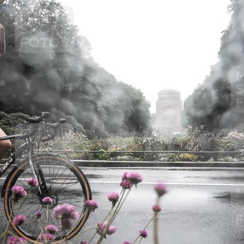 13.09.2026 - Stadtparktriathlon H.Heesch http://msf.ph/oto/10365175 13.09.2026 12:39:42 Radfahren 1118, 1127, 1268 meine-sportfotos.de