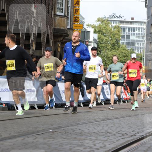 13.09.2026 - 21. swb-Marathon Bremen Strokosch-Dieckow http://msf.ph/oto/10365199 13.09.2026 10:59:50 Ziel 10147, 10377, 10745, 10922, 11151, 11207, 11519, 11594, 11873, 12267, 12295, 12481, 12527, 10175, 10691, 10758, 10867, 11071, 11158, 11159, 11160, 11250, 11259, 11427, 11445, 11453, 11524, 11525, 11528, 11637, 11879, 11904, 12123, 12238, 12239, 12274, 12388 meine-sportfotos.de