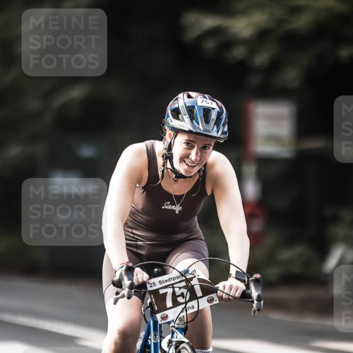 13.09.2026 - Stadtparktriathlon H.Heesch http://msf.ph/oto/10365201 13.09.2026 11:22:16 Radfahren 592, 599, 640, 646, 699, 751 meine-sportfotos.de