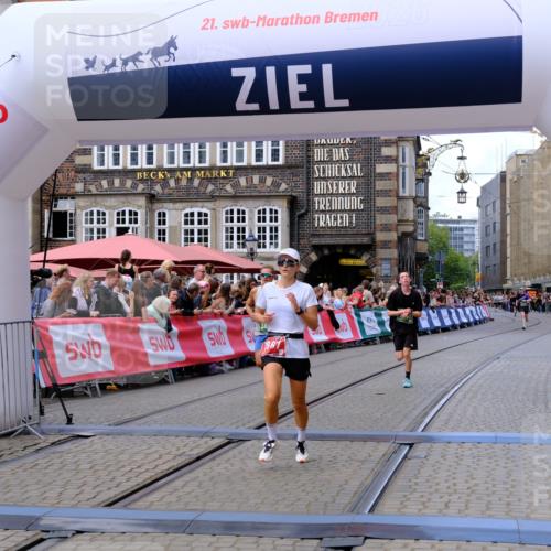 13.09.2026 - 21. swb-Marathon Bremen Tim E. http://msf.ph/oto/10365205 13.09.2026 13:02:54 Ziel 1795, 1850, 3609, 7841, 13237 meine-sportfotos.de