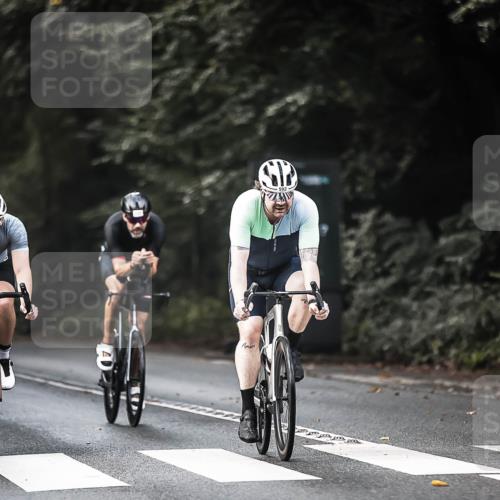 13.09.2026 - Stadtparktriathlon H.Heesch http://msf.ph/oto/10365226 13.09.2026 11:22:18 Radfahren 592, 599, 640, 646, 699, 751 meine-sportfotos.de