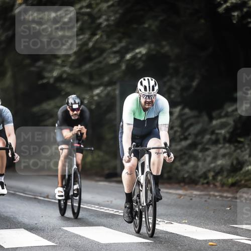 13.09.2026 - Stadtparktriathlon H.Heesch http://msf.ph/oto/10365236 13.09.2026 11:22:18 Radfahren 592, 599, 640, 646, 699, 751 meine-sportfotos.de