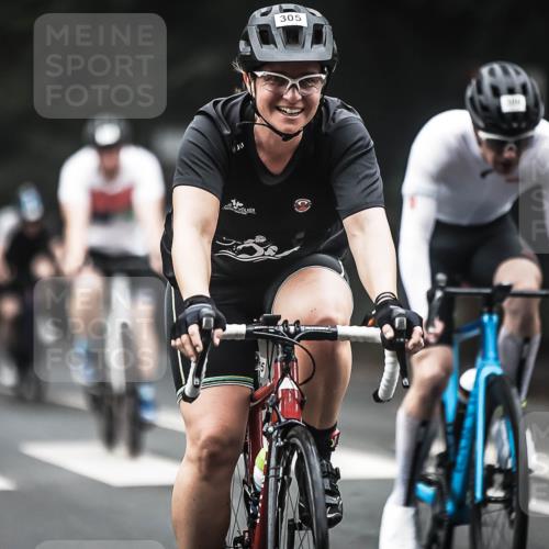 13.09.2026 - Stadtparktriathlon H.Heesch http://msf.ph/oto/10365237 13.09.2026 10:12:01 Radfahren 213, 256, 300, 305, 333, 334, 335 meine-sportfotos.de