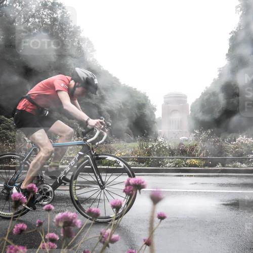 13.09.2026 - Stadtparktriathlon H.Heesch http://msf.ph/oto/10365242 13.09.2026 12:40:03 Radfahren 1069, 1217 meine-sportfotos.de