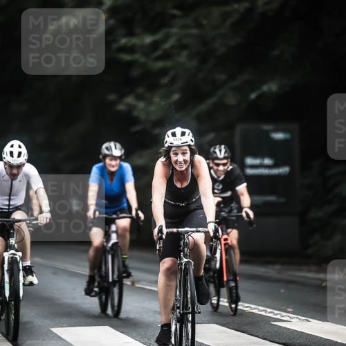13.09.2026 - Stadtparktriathlon H.Heesch http://msf.ph/oto/10365246 13.09.2026 13:13:29 Radfahren 1208, 1276, 1311, 1322, 1372, 1401, 1424 meine-sportfotos.de