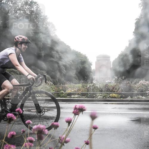 13.09.2026 - Stadtparktriathlon H.Heesch http://msf.ph/oto/10365255 13.09.2026 12:40:17 Radfahren 1080, 1135, 1291 meine-sportfotos.de