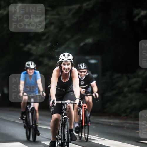 13.09.2026 - Stadtparktriathlon H.Heesch http://msf.ph/oto/10365262 13.09.2026 13:13:30 Radfahren 1208, 1276, 1311, 1322, 1372, 1401, 1424 meine-sportfotos.de