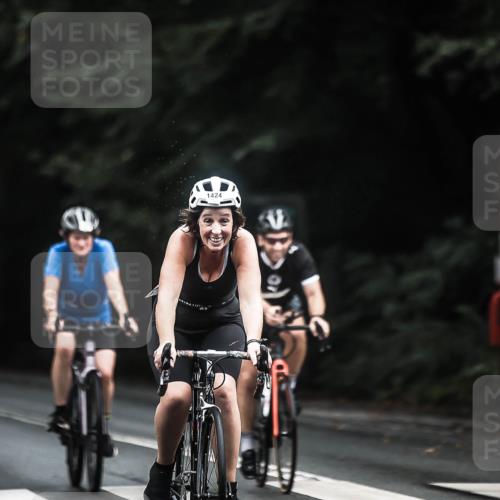 13.09.2026 - Stadtparktriathlon H.Heesch http://msf.ph/oto/10365268 13.09.2026 13:13:30 Radfahren 1208, 1276, 1311, 1322, 1372, 1401, 1424 meine-sportfotos.de