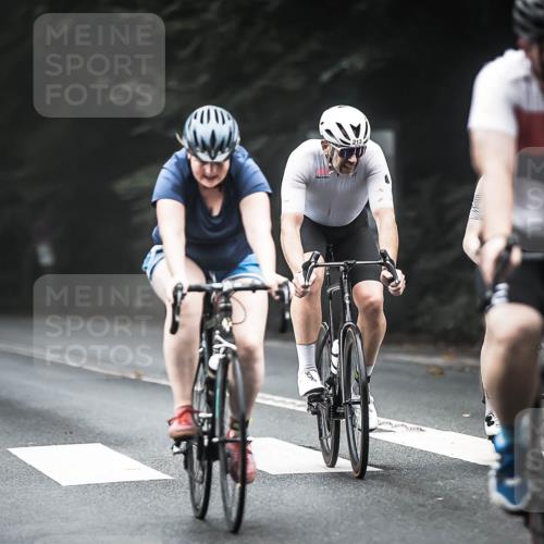 13.09.2026 - Stadtparktriathlon H.Heesch http://msf.ph/oto/10365272 13.09.2026 10:12:02 Radfahren 213, 256, 300, 305, 312, 333, 334, 335 meine-sportfotos.de