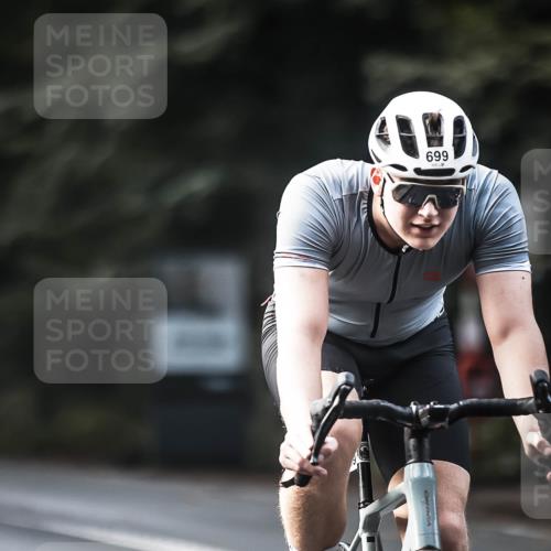 13.09.2026 - Stadtparktriathlon H.Heesch http://msf.ph/oto/10365286 13.09.2026 11:22:20 Radfahren 592, 599, 640, 671, 699, 751, 780 meine-sportfotos.de