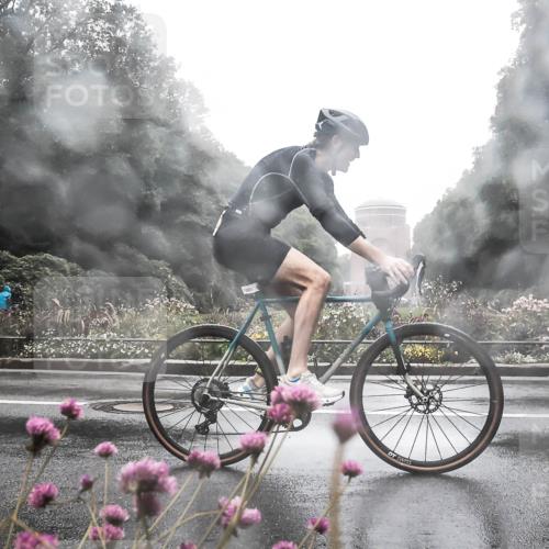 13.09.2026 - Stadtparktriathlon H.Heesch http://msf.ph/oto/10365287 13.09.2026 12:40:23 Radfahren 1135, 1186, 1198, 1260, 1265, 1271, 1291 meine-sportfotos.de