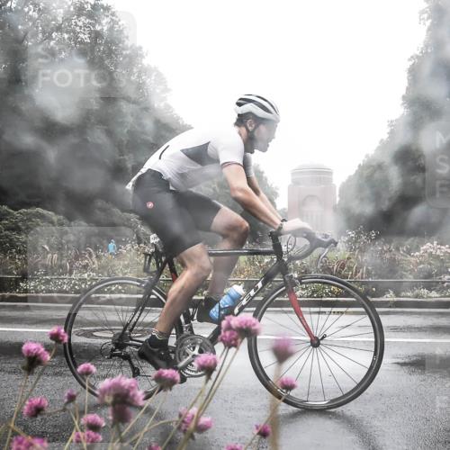13.09.2026 - Stadtparktriathlon H.Heesch http://msf.ph/oto/10365326 13.09.2026 12:40:35 Radfahren 1070, 1200 meine-sportfotos.de
