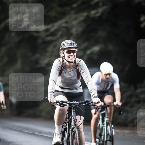 13.09.2026 - Stadtparktriathlon H.Heesch http://msf.ph/oto/10365329 13.09.2026 11:22:25 Radfahren 590, 599, 640, 671, 687, 699, 780, 805 meine-sportfotos.de